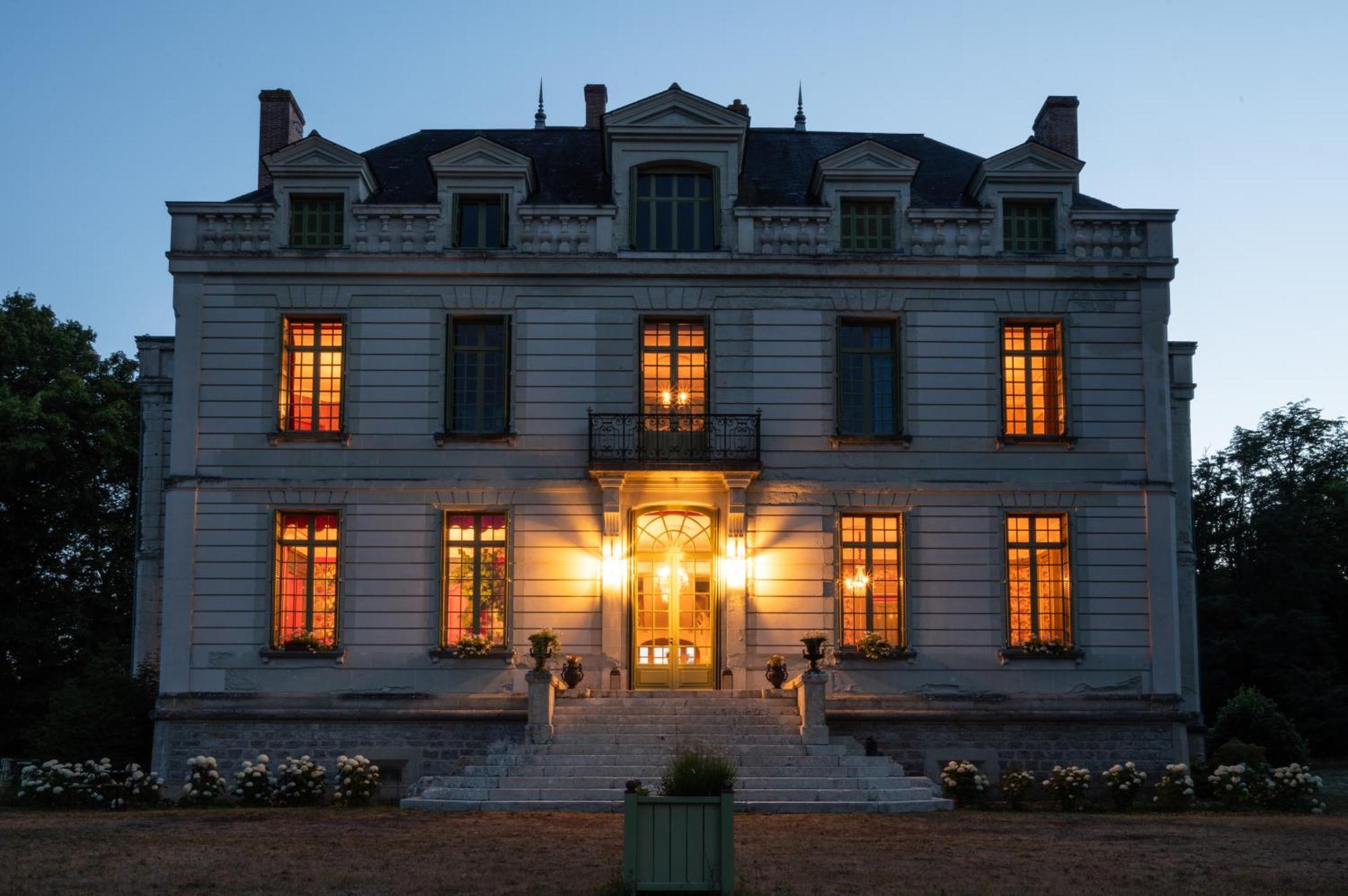 Le Chateau Du Breuil Mazières-de-Touraine エクステリア 写真